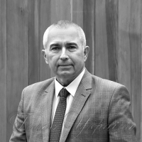 Допомагає у вирішенні важливих для громади міста питань