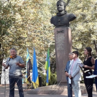 З нагоди свята — ярмарки, ігрові програми, виставка творчості малечі