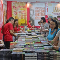 Читання книжок — це гімнастика для розуму  і, можливо, порятунок країни