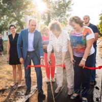 А весь... «порєбрік» на Донбасі