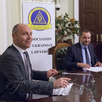У питанні контролю за публічними фінансами  надзвичайно важливою є гармонійна співпраця  між парламентом та урядом