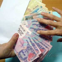 Зарплату у конвертах отримує мало не кожен третій