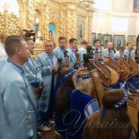 Американські бандуристи почали турне з козацької церкви