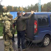 Работорговці обіцяли дівчатам заплатити валютою