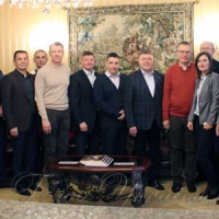 Менеджери компаній стурбовані чергами фур 