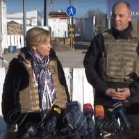 Хлопці, які стоять на передовій...