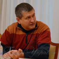 Під час підготовки до засідання...