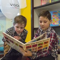 Вивчати три мови можна ледь не з пелюшок