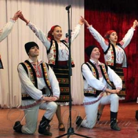 Молдовське вино і вінницькі голубці - на одному столі