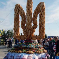 Вектор експорту повертає  на Захід
