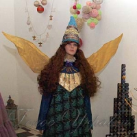 Відвідувачів зустрічають янголи й упряжка з оленями
