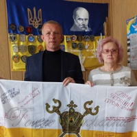 Розписали прапори  щирими побажаннями