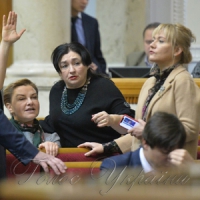 Продовження дії договору про дружбу з агресором  є принципово неможливим