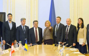 Ірина Геращенко: Докладаємо максимальні зусилля для досягнення миру на Донбасі
