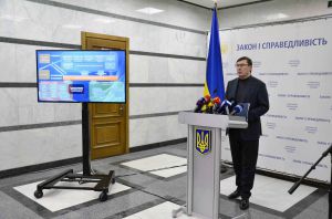 Зовнішня агресія ніяк не може  бути виправданням корупції