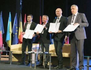 Меморандум обіцяє відновити повітряне сполучення