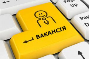 Безробітних жінок менше, ніж чоловіків, але уваги до них більше