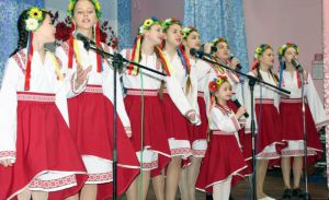 На березі Дунаю відбувся фестиваль «Червона рута»