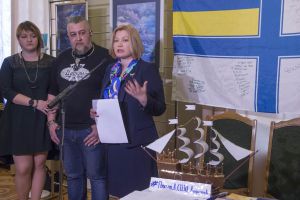 «Маленький кораблик, повертайся додому»