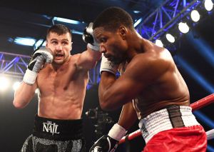Олександр Гвоздик достроково захистив титул WBC!