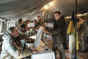 Армія і вибори: ложечки то знайшли, але осад залишився