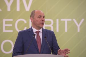 Вирішальна боротьба йде за серця і розум 