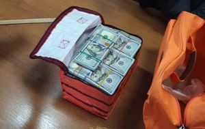 380000 $ вилучили в депутата міськради