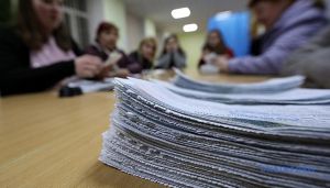 Прийнято оригінали протоколів із мокрими печатками з усіх 199 округів