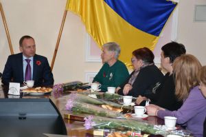 Зустрівся з матерями Героїв