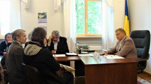До депутата приходять  у пошуках справедливості