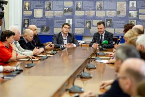 «Перетинаючи Київський Стікс»