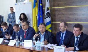 Щоб отак, одним махом, та через усі гори