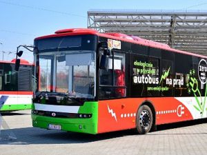 У Чернівцях замість тролейбусів і маршруток — електробуси