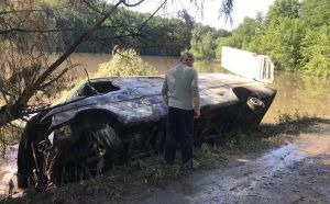 Отруєння річки Рось: небезпечних інсектицидів в автомобілі не було