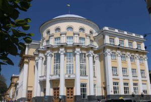 У Вінницькій області знайшли кошти на 140 автомобілів швидкої