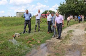 У селі Гора водогін проклали толокою