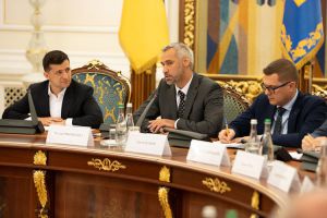Головним пріоритетом має стати не боротьба з корупцією, а її подолання