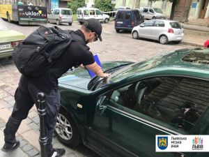 Інспектори з паркування вийшли на вулиці Львова
