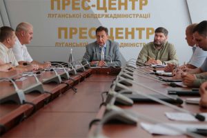 У Луганській області шукають вихід, щоб не опинитись у темряві