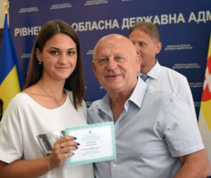 Студенти отримали обласні премії