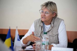 Відновлення мосту через річку Сіверський Донець затримується?