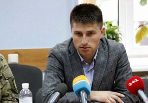 Забути про імперське минуле, але пам’ятати про героїв