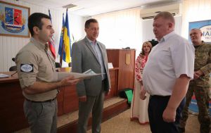Власники земель отримали сертифікати про розмінування