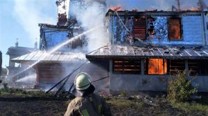 Зі згорілого храму врятували тільки чашу