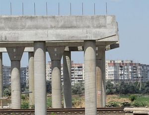 У Херсоні грандіозне будівництво замість користі завдає шкоди