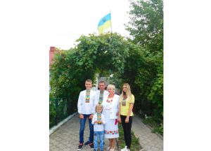 Унікальні вишивки з млинівським орнаментом