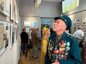 У Рівненському музеї відкрилася патріотична виставка