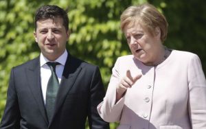 Відбулася  телефонна розмова Володимира Зеленського  з Ангелою Меркель