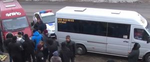 Перевізники чубляться, а пасажири програють