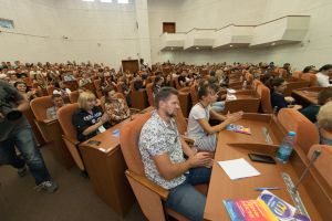 Молодь Дніпра вивчала відкриту владу